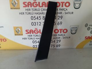 Clio 5 sağ ön kapı direk plastiği mat siyah