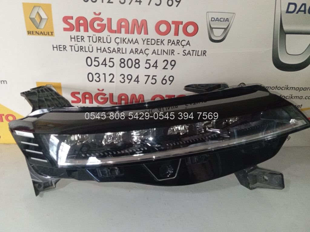 Megane E Tech Sağ Far 